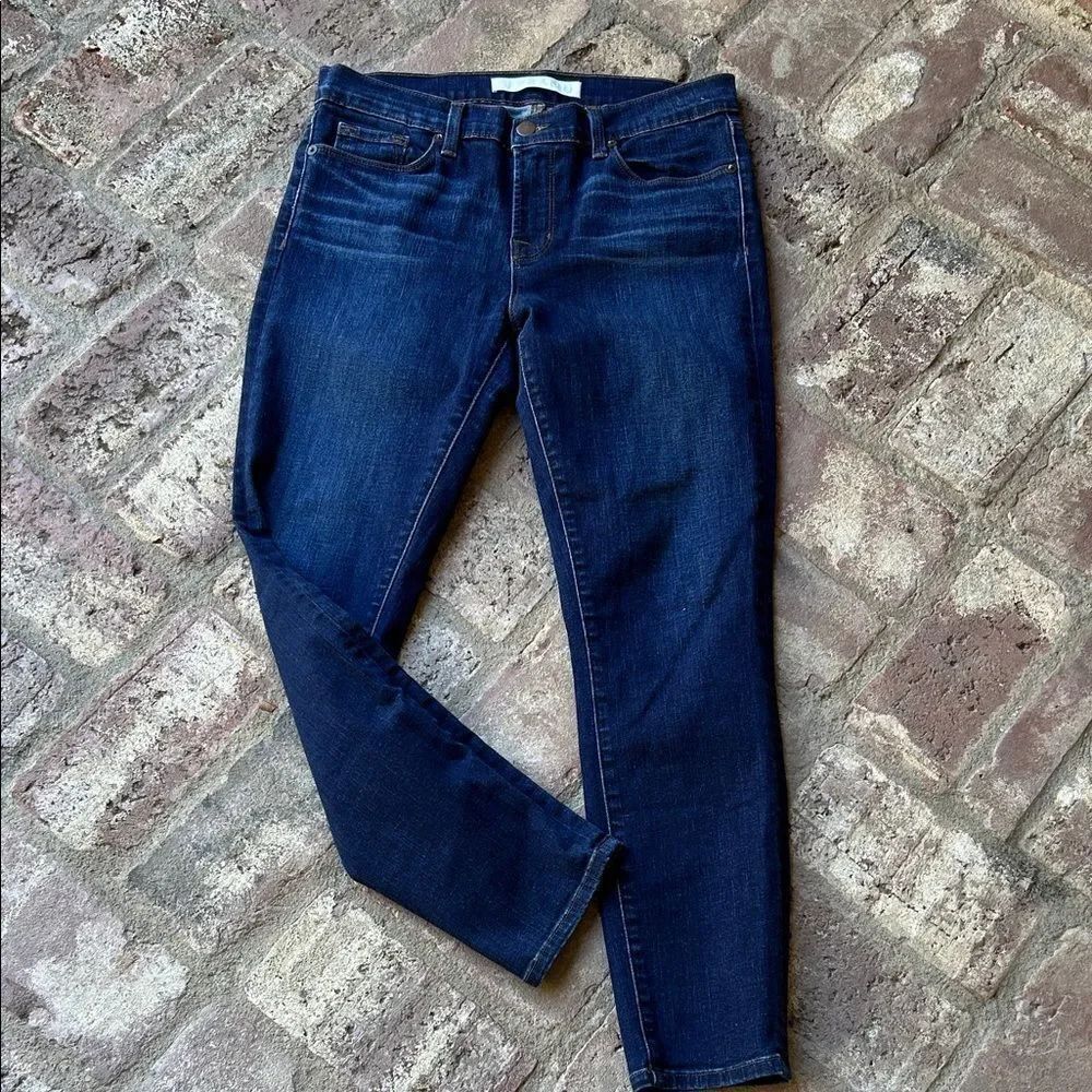 J Brand Dark Vintage BlueโWomen's Capri Jeans Womenโs Size 29 EUC Made USA
